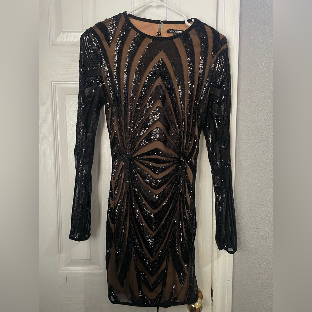 Fashion Nova Black Sequin Long-Sleeve Sheath Dress with Brown Underlay